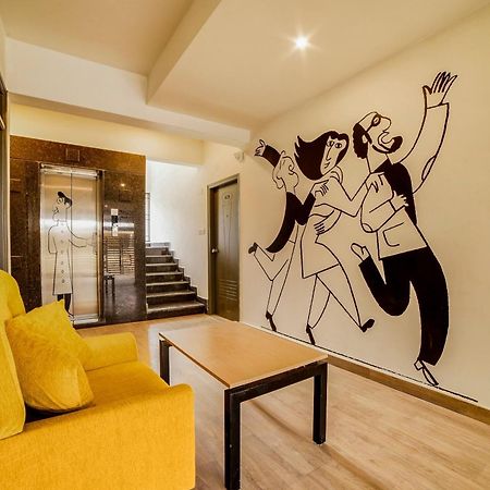 Townhouse Sarvar Hospitality Near Ascendas Park Square Mall Бангалор Екстериор снимка