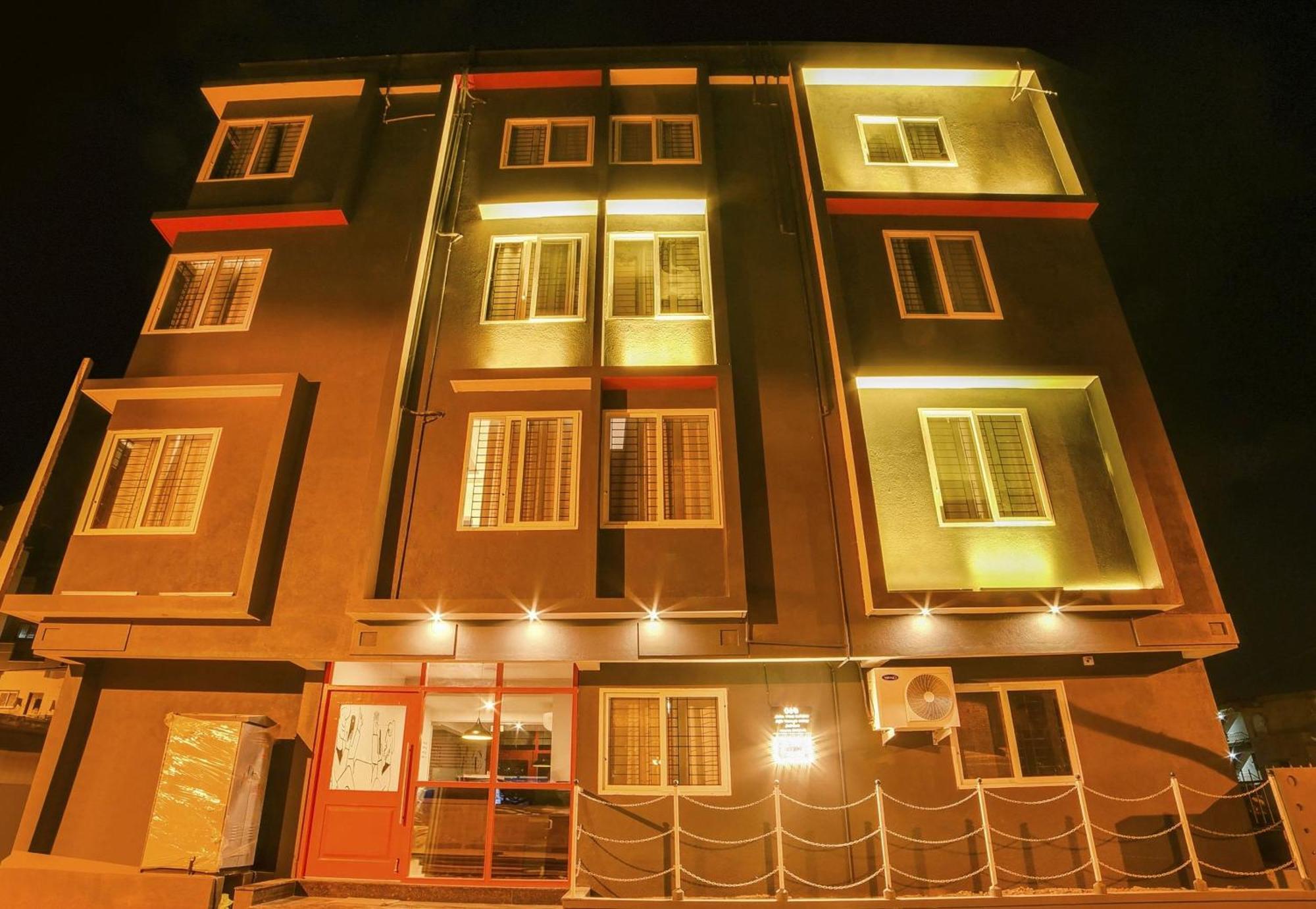 Townhouse Sarvar Hospitality Near Ascendas Park Square Mall Бангалор Екстериор снимка