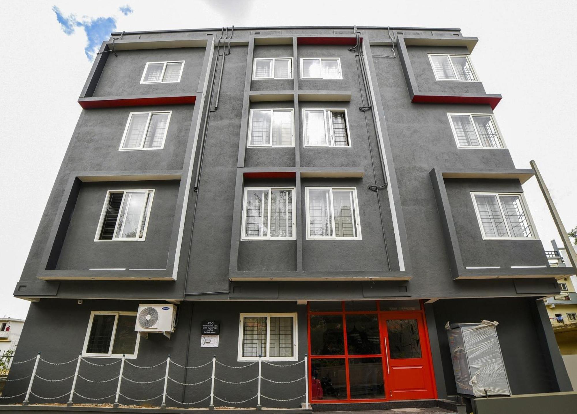 Townhouse Sarvar Hospitality Near Ascendas Park Square Mall Бангалор Екстериор снимка