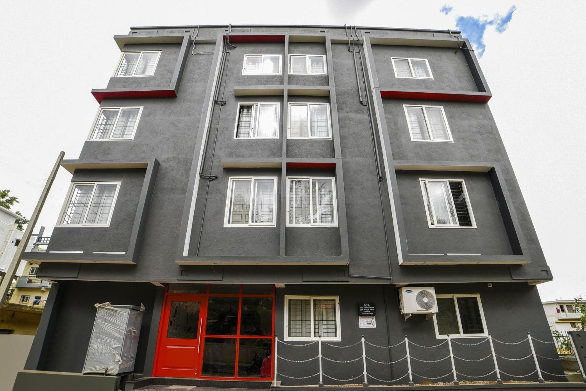 Townhouse Sarvar Hospitality Near Ascendas Park Square Mall Бангалор Екстериор снимка