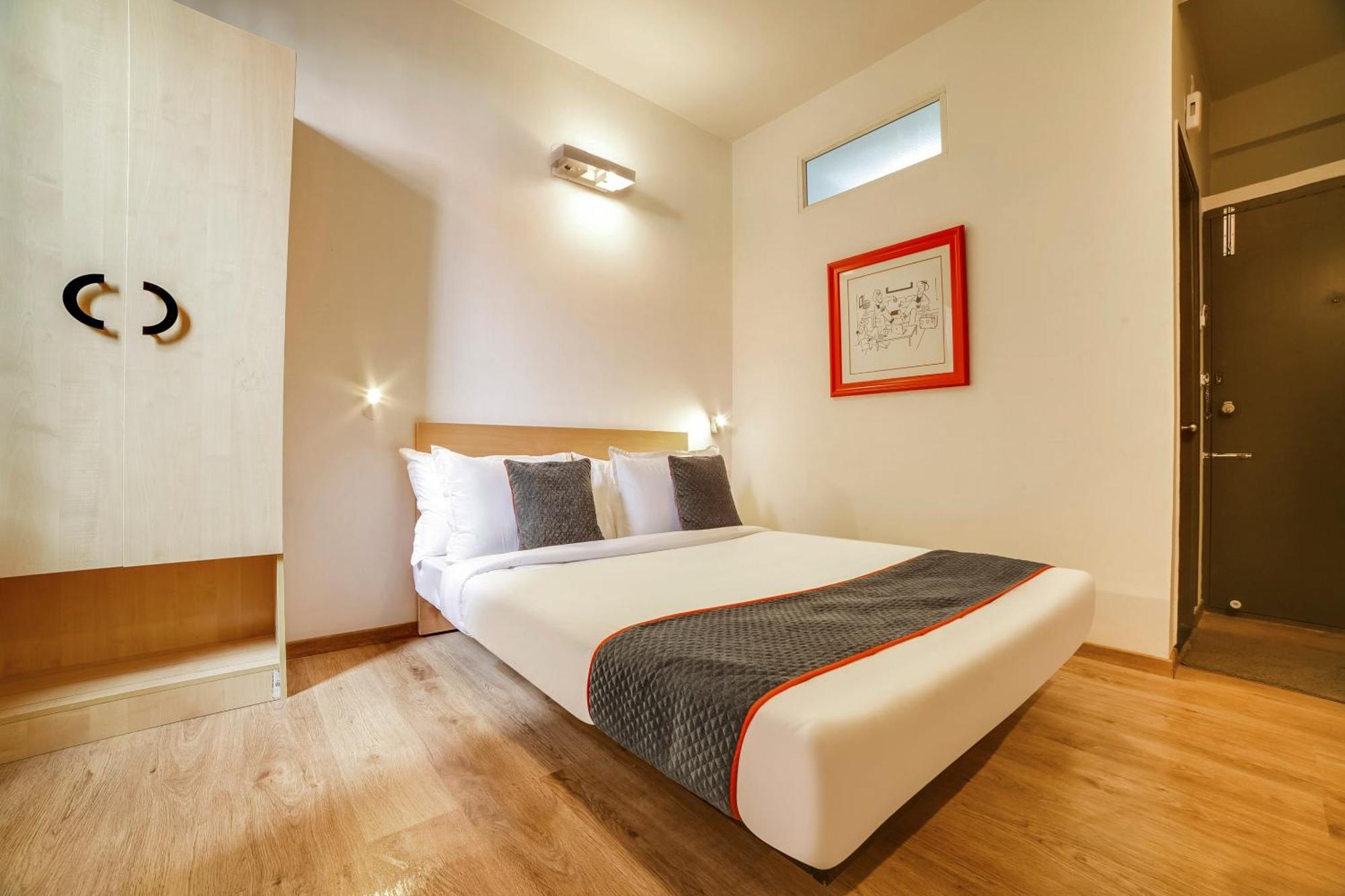 Townhouse Sarvar Hospitality Near Ascendas Park Square Mall Бангалор Екстериор снимка