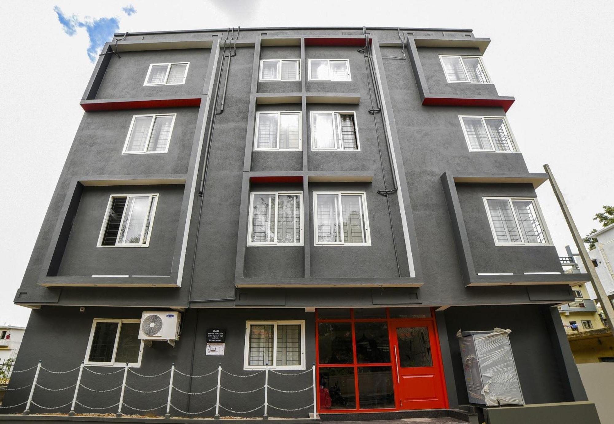 Townhouse Sarvar Hospitality Near Ascendas Park Square Mall Бангалор Екстериор снимка